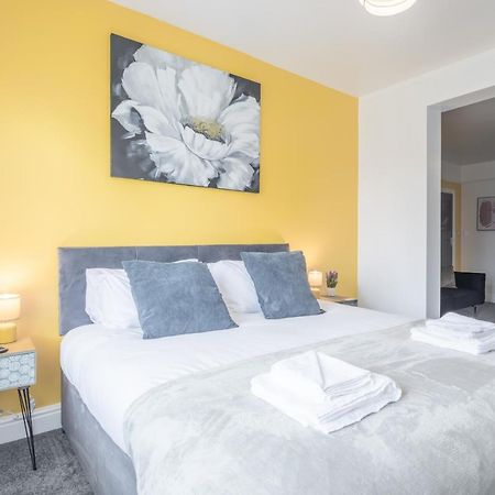 Private Room 5 With Kitchenette By Cb Stays No Minimum Stays Cambridge  Bagian luar foto